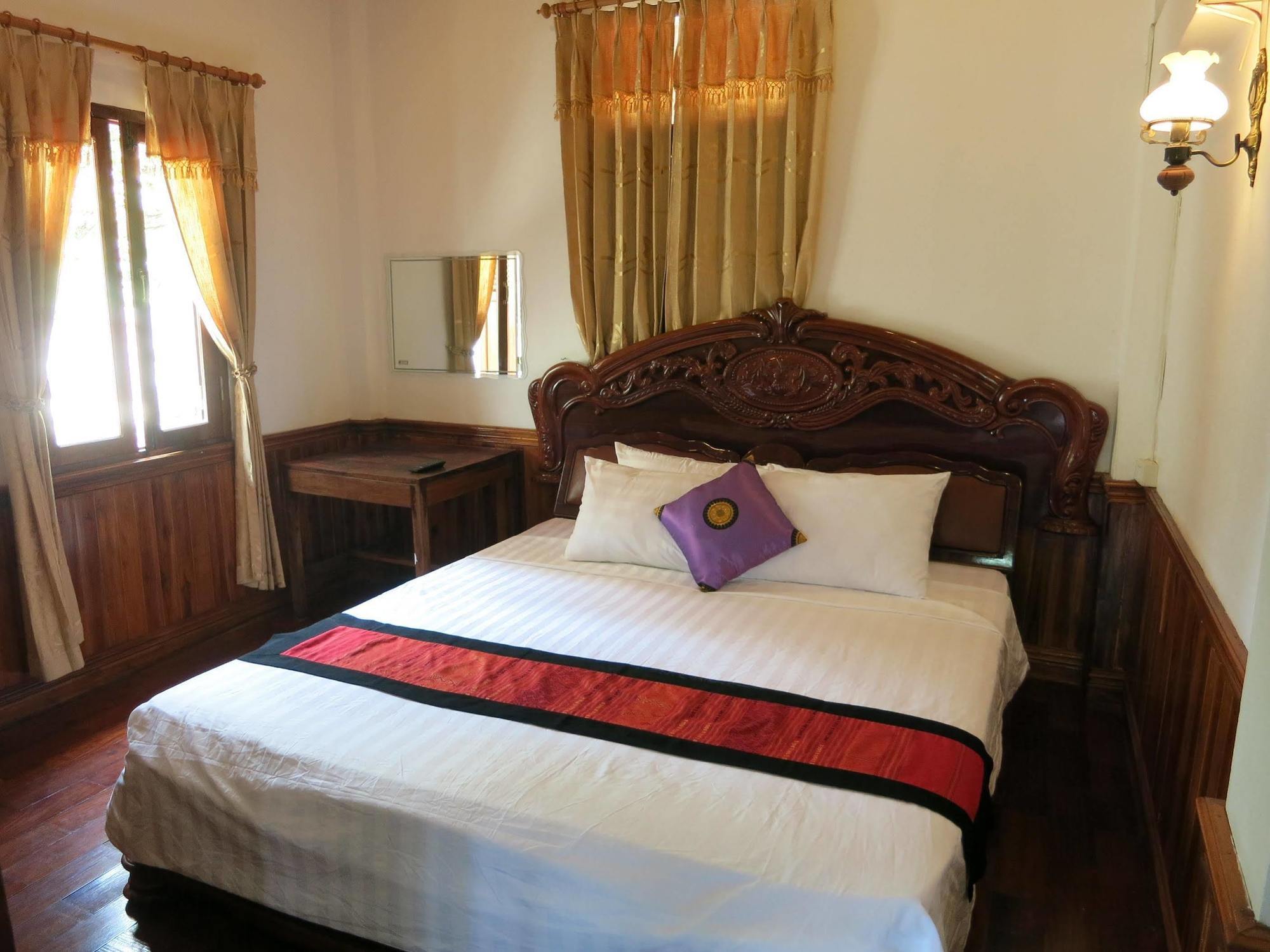 Namkhan Riverside Hotel Luang Prabang Exterior photo