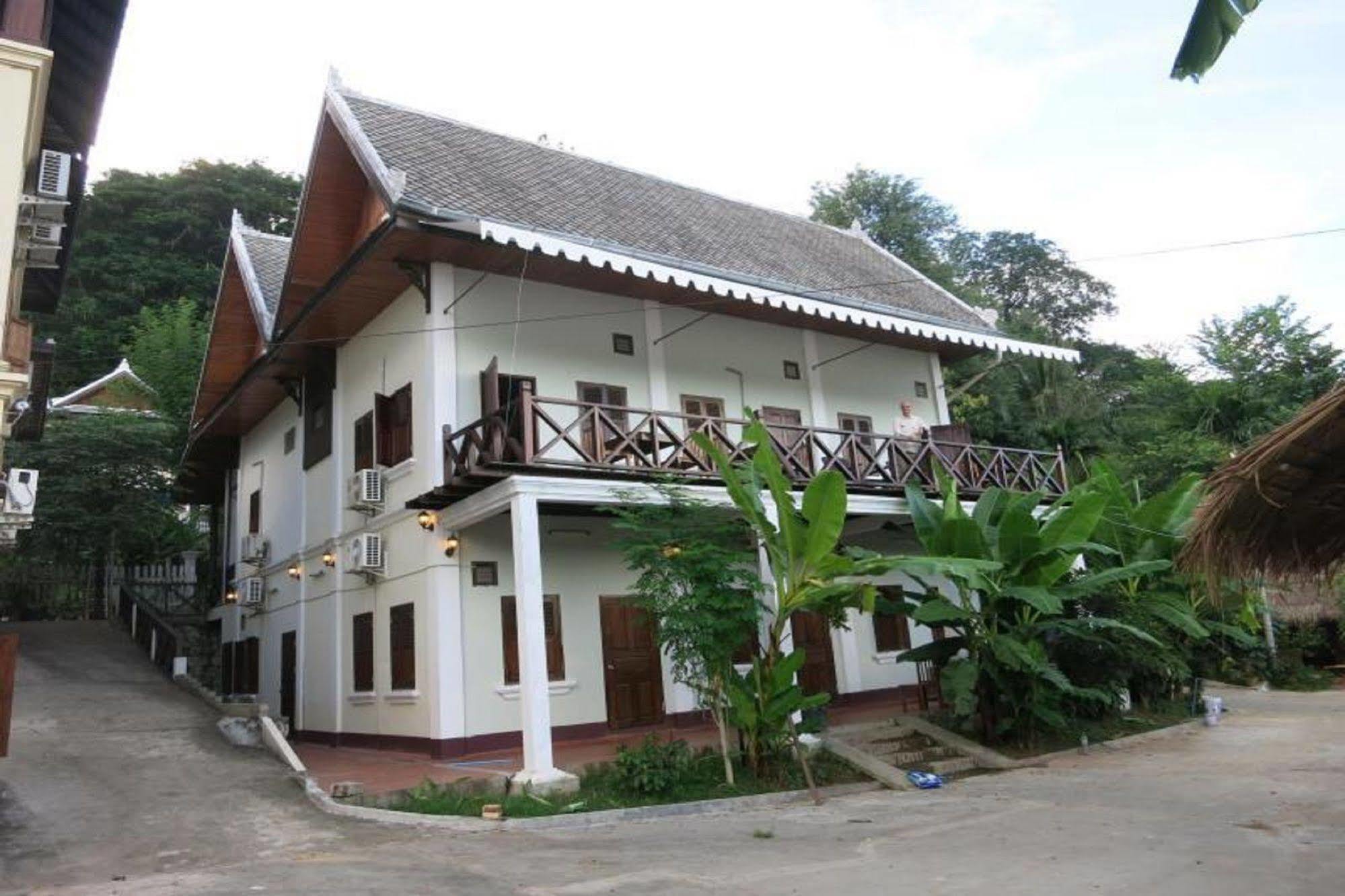 Namkhan Riverside Hotel Luang Prabang Exterior photo