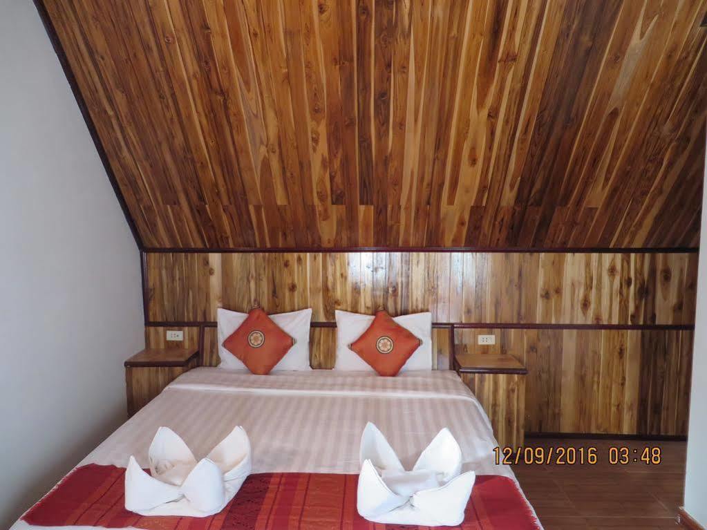 Namkhan Riverside Hotel Luang Prabang Exterior photo